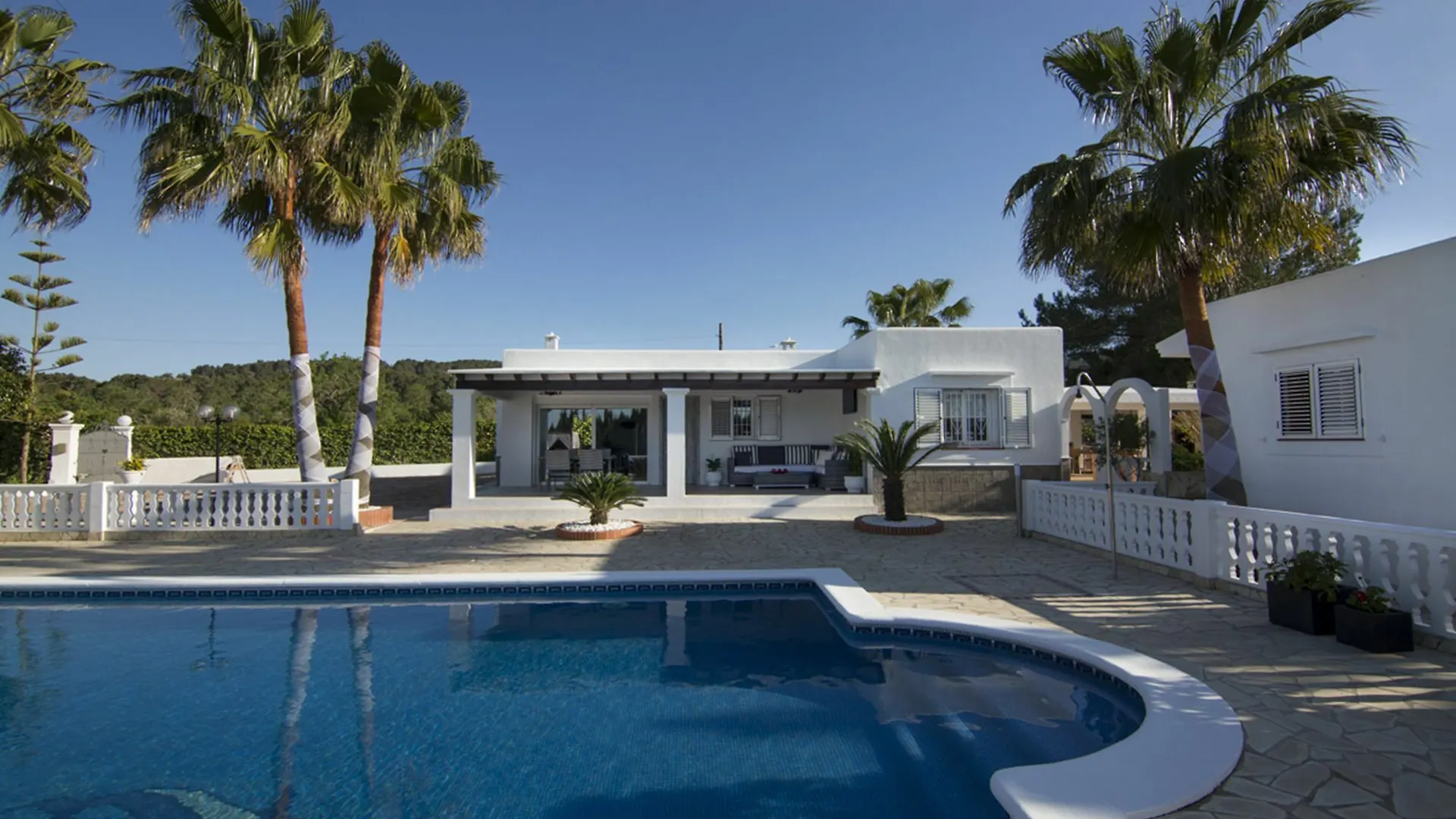 Villa Can Raes location